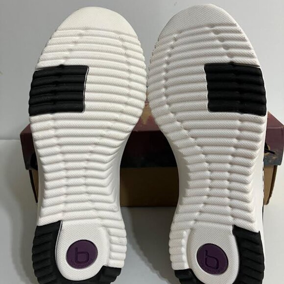 New in Box Bionica Oakler Black Mesh Women's size 8.5 Sneakers - Picture 4 of 12